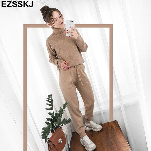 Turtleneck Sweater + Carrot Jogging Pants