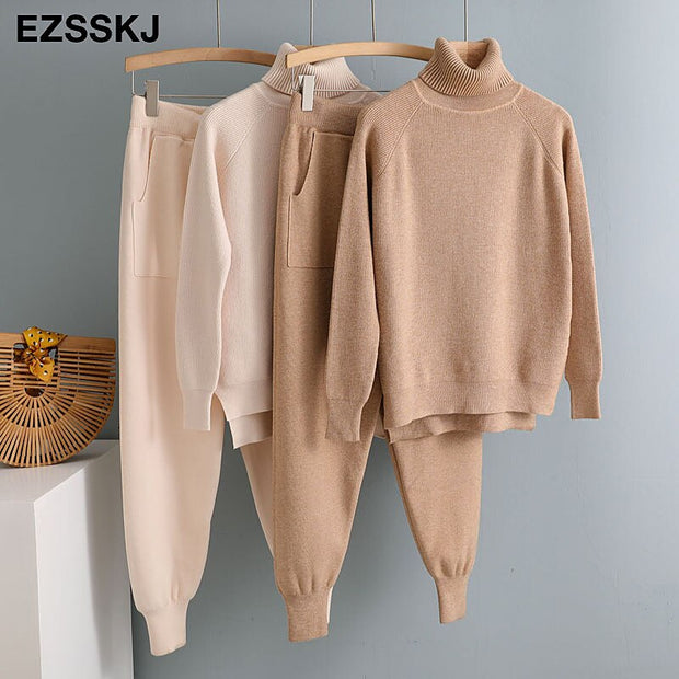 Turtleneck Sweater + Carrot Jogging Pants