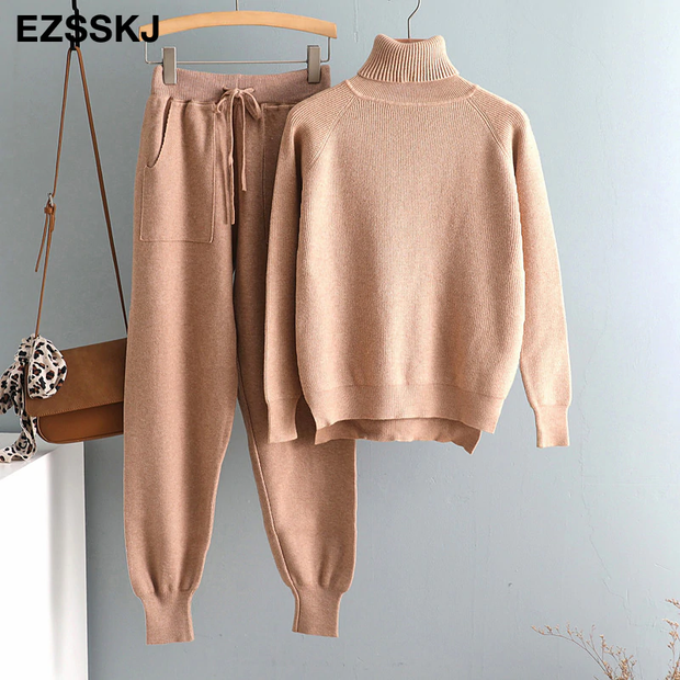 Turtleneck Sweater + Carrot Jogging Pants